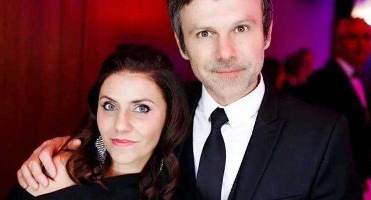 “Поддерживает во всем”: Вакарчук признался, почему не показывает жену