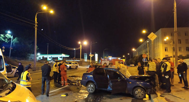 В Харькове два человека погибли в результате ДТП с полицейским