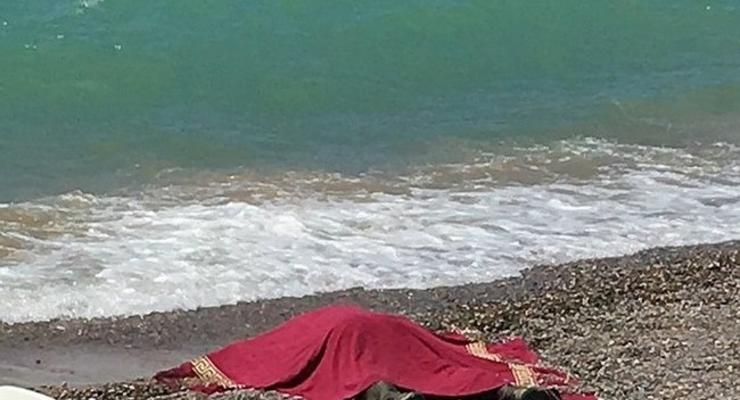 В Крыму на пляж вынесло тело крымского татарина с привязанной к шее гирей