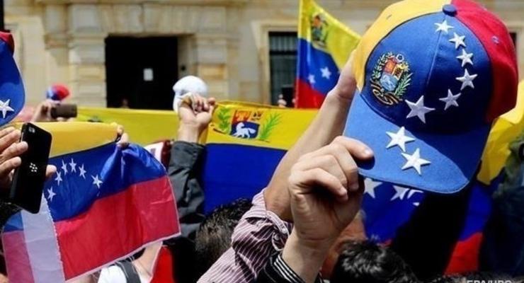 Власти Венесуэлы и оппозиция договорились поддерживать диалог