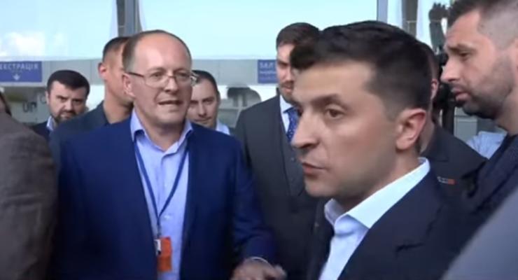 "Вы хотите помочь, или построить нас всех": Директор аэропорта в Николаеве возразил Зеленскому