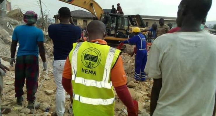 В Нигерии 12 человек погибли в результате обрушения здания
