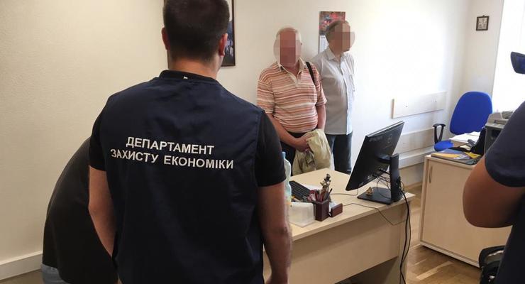 В Киеве на взятке задержали главного налогового ревизора