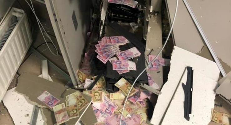 Подрыв банкомата в Днепропетровской области попал на видео