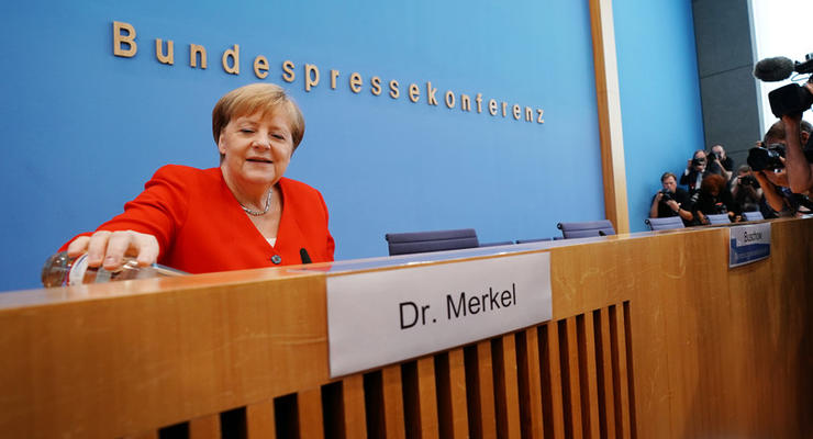 Меркель прокомментировала приступы дрожи