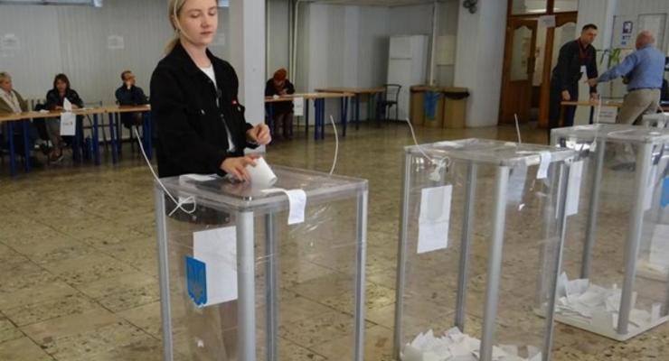 В Украине начали работу все избирательные участки