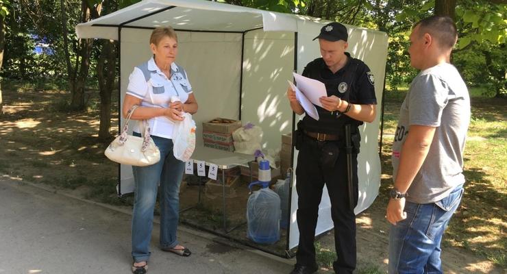 Пирожки по 5 копеек продавали возле избирательных участков в Днепре