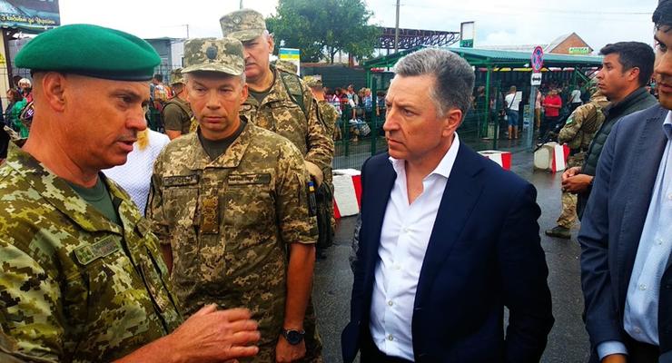 Волкер на Донбассе встретился с командиром ООС