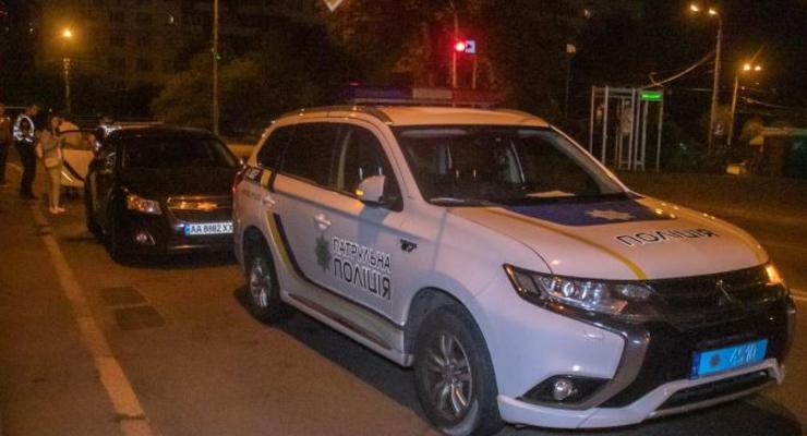 В Киеве пьяный прокурор ездил за рулем и скрылся от полиции в кустах