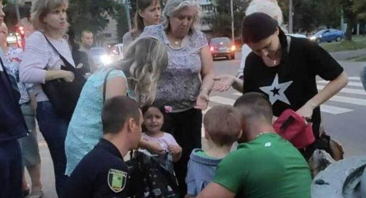 В Харькове полицейские сбили женщину и ребенка