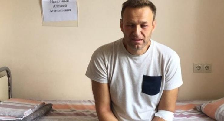 "Менты были напуганы больше меня": Навальный рассказал об отравлении
