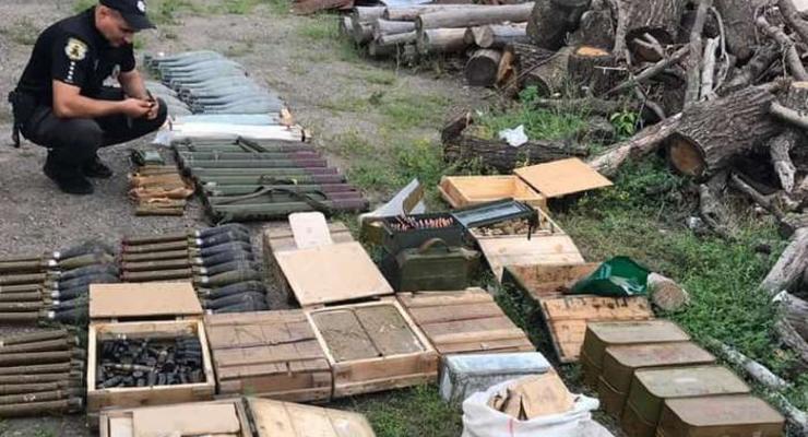 В Луганской области нашли большой тайник "ЛНР" с оружием