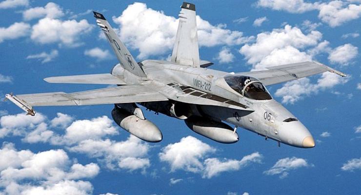 В Калифорнии упал истребитель F/A-18