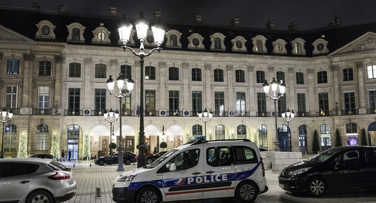 В Париже лже-принцесса украла из бутика дорогие украшения - СМИ