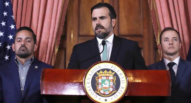 Губернатор Пуэрто-Рико ушел в отставку из-за протестов