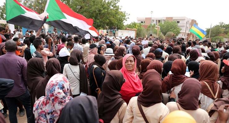 В Судане военные и оппозиция договорились о временном правительстве