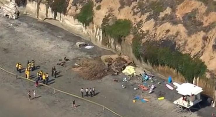 В США на пляж рухнула скала, есть жертвы