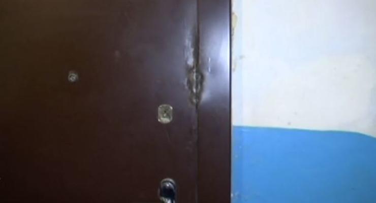 Месть соседке: Житель Кривого Рога заварил двери женщине, которая его затопила