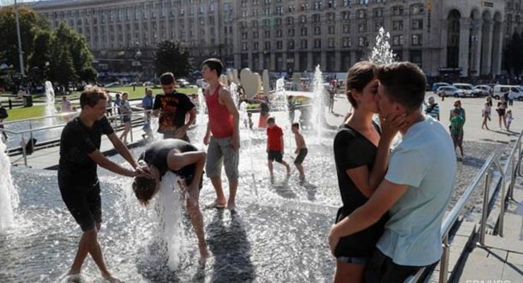 Погода на выходные: в Украине будет жарко и без осадков