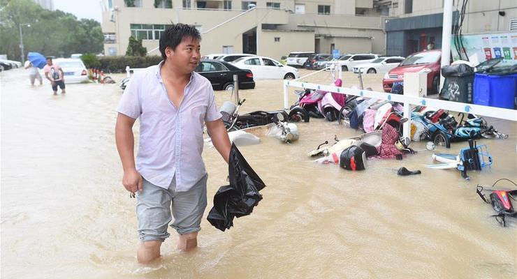 В Китае эвакуировали более миллиона человек из-за супертайфуна