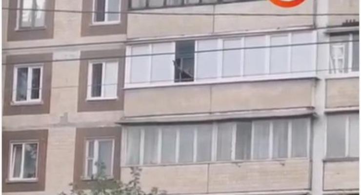 В Киеве мужчина открыл стрельбу с балкона