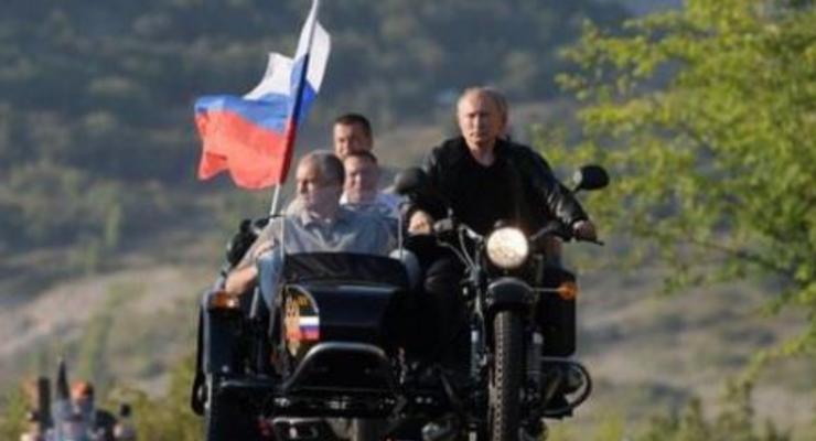 На Путина написали заявление за езду на мотоцикле без шлема в Крыму