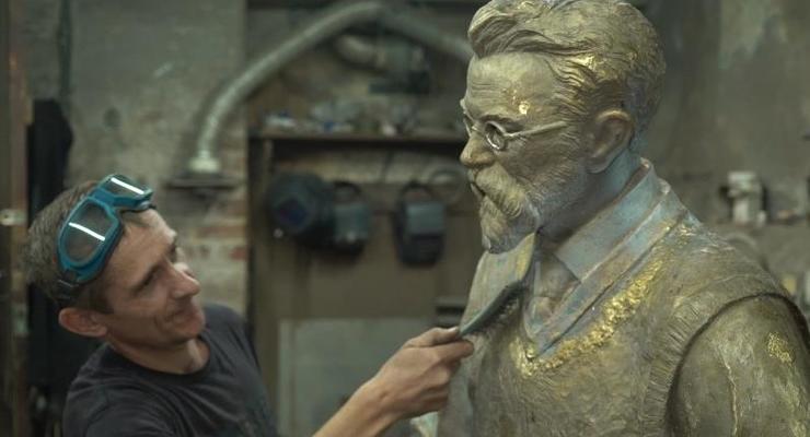 Вернадский с борщом: в Харькове появится новая скульптура