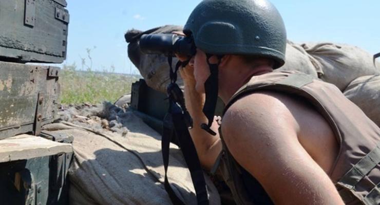 На Донбассе за день пять обстрелов, ранен боец ВСУ