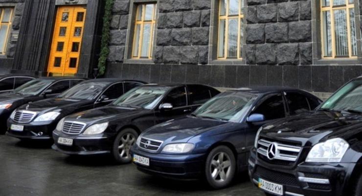 Стало известно, сколько в Украине элитных авто