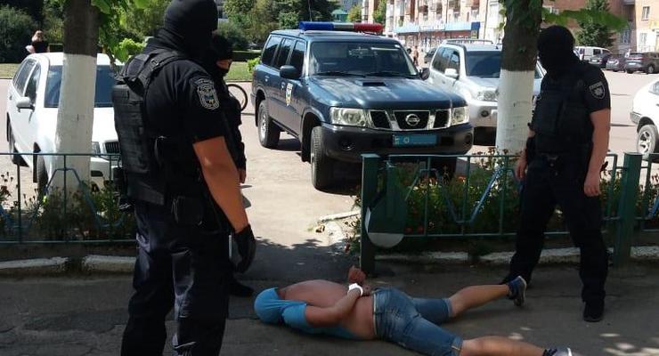 Иностранец похитил и вывез за границу 25-летнюю украинку