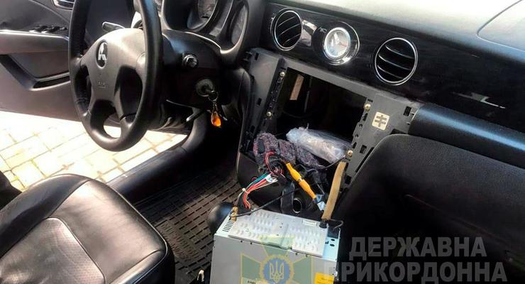 Правоохранители на Львовщине изъяли контрабанду 0,6 кг кокаина