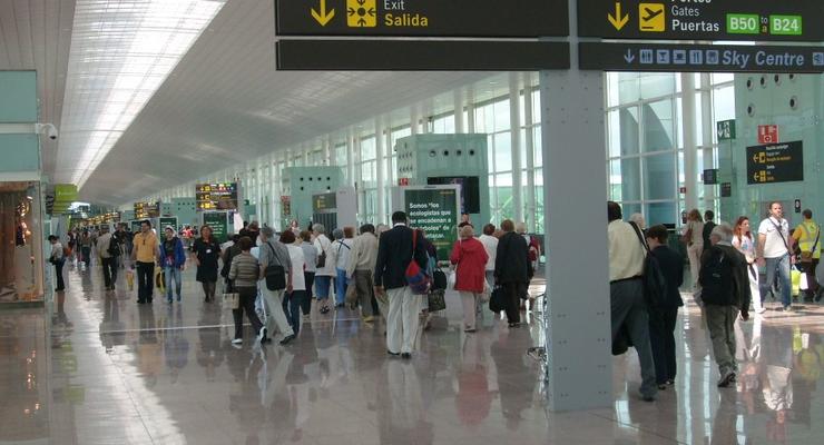 Все было в крови: Украинец устроил резню в испанском аэропорту