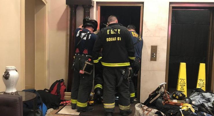 Жителя Нью-Йорка насмерть раздавило лифтом