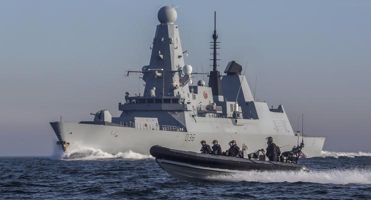 Британия отправила военный корабль в Ормузский пролив