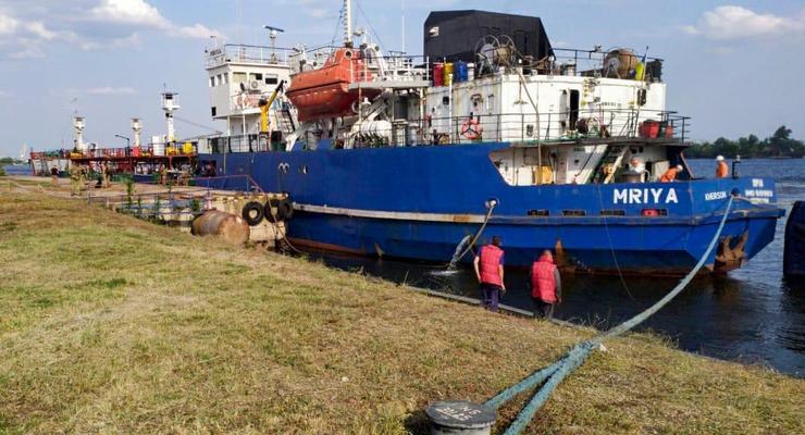 Поставлявшее топливо для ЧФ РФ судно доставлено в порт Херсона