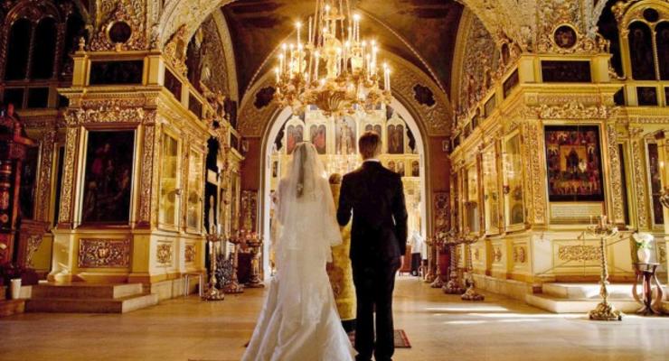 ПЦУ сделала заявление о "запрете" венчания в високосный год
