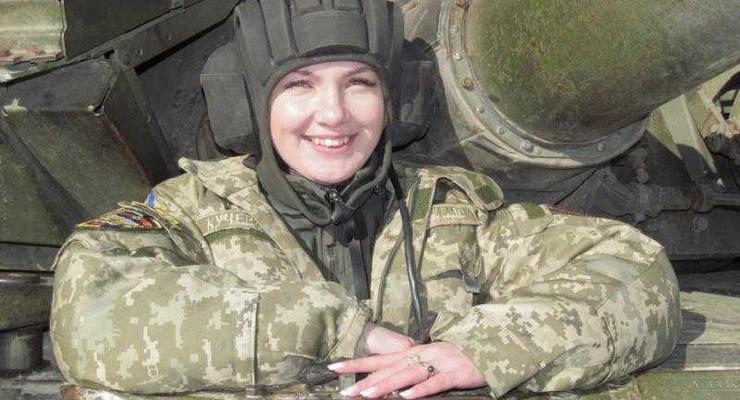 В украинских танковых войсках впервые появились девушки
