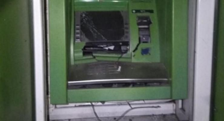 Под Харьковом грабители вновь взорвали банкомат