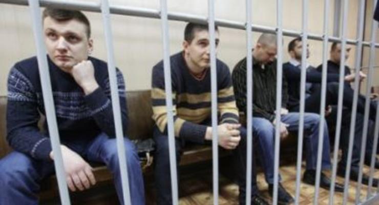 Расстрел Евромайдана: Суд продлил арест четверых "беркутовцев"