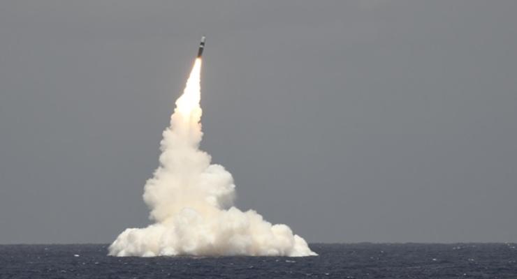 США запустили баллистические ракеты с подлодки