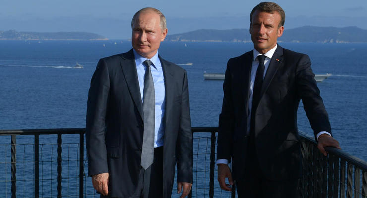 Макрон и Путин обсудили переговоры по Украине