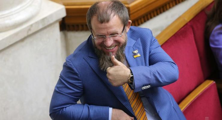 Разумков поздравил первого кнопкодава новой Рады с "дебютом"