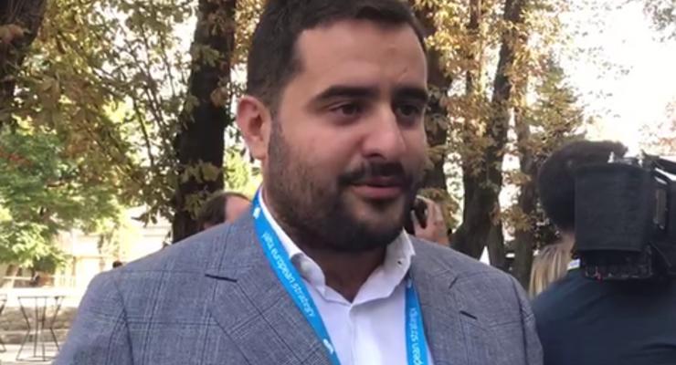 Юрист, с которым на свадьбе "кутил" Богдан, отрицает интерес к политике