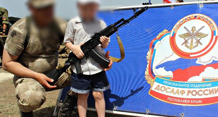 В аннексированном Крыму детей учат основам военной службы
