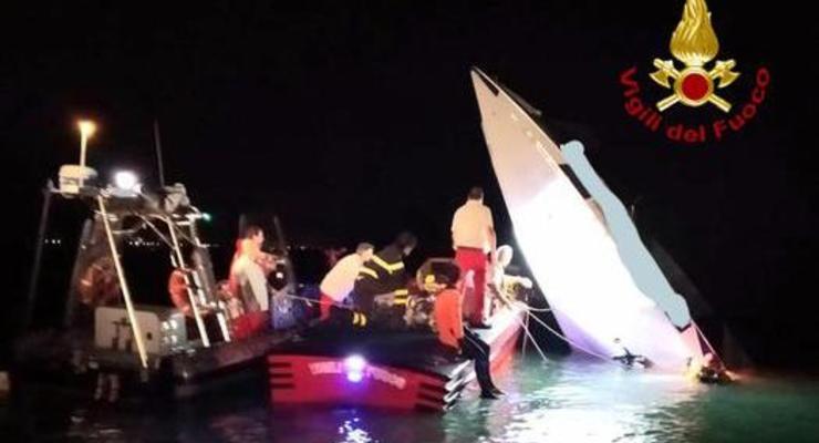В Венеции три человека погибли при аварии катера