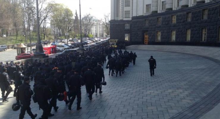 Обманутые инвесторы новостроек вышли на митинг: В центре Киева перекрыто движение