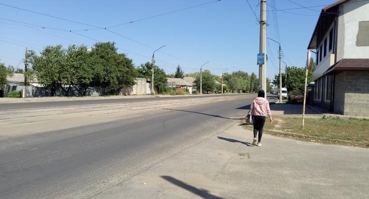 Пустые улицы и комендантский час: как сегодня живет Луганск