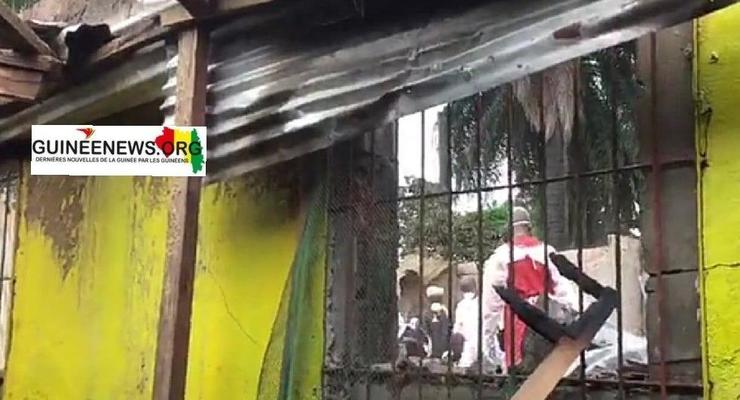 При пожаре в школе в Либерии погибли 26 детей