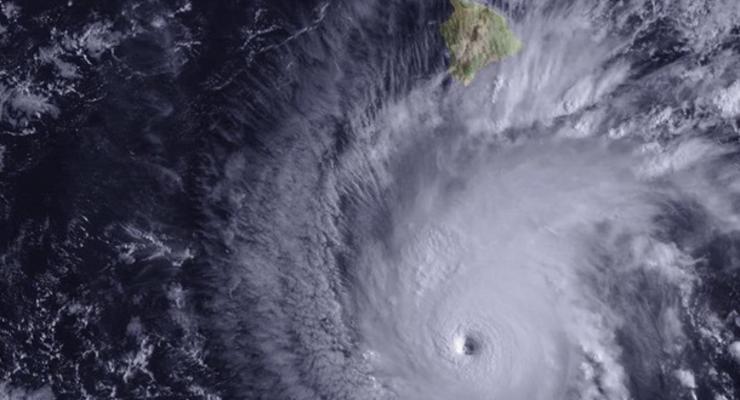 У берегов Мексики сформировался ураган Лорена