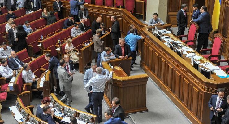 Депутаты изменили процедуру увольнения членов Нацсовета по ТВ